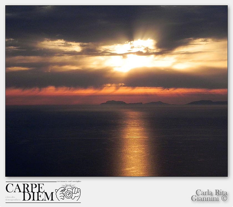 Li all'orizzonte……Capri!!!.jpg -                                